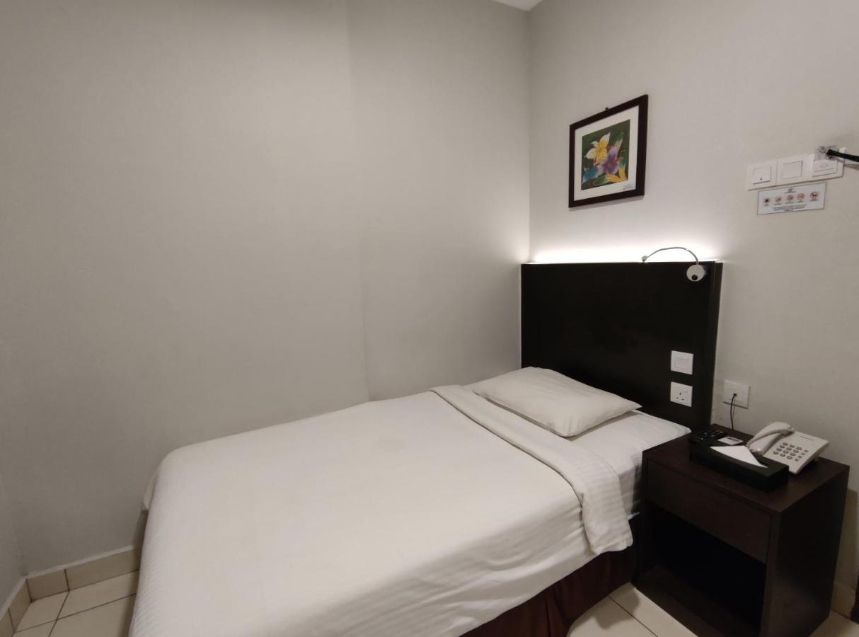 Hotel Desaru Penawar Esterno foto