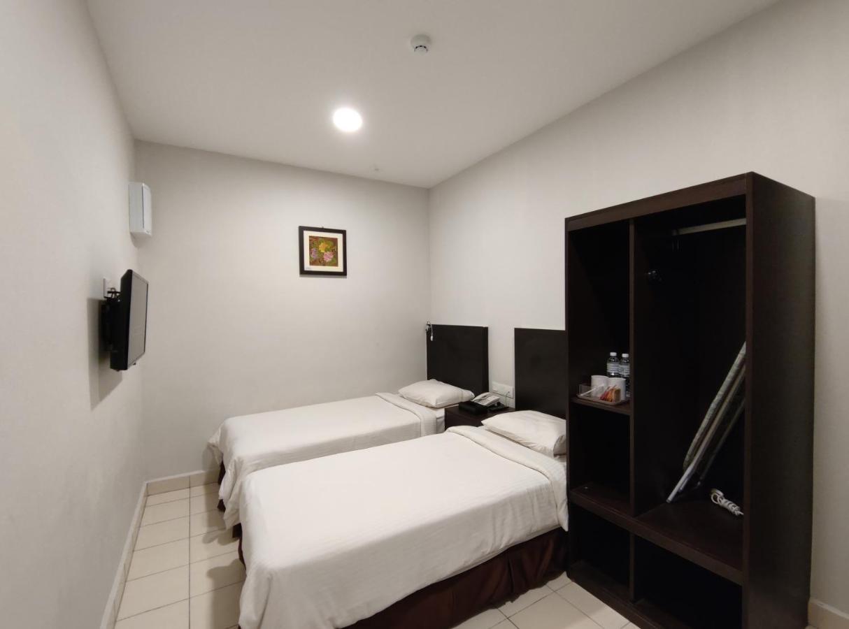 Hotel Desaru Penawar Esterno foto