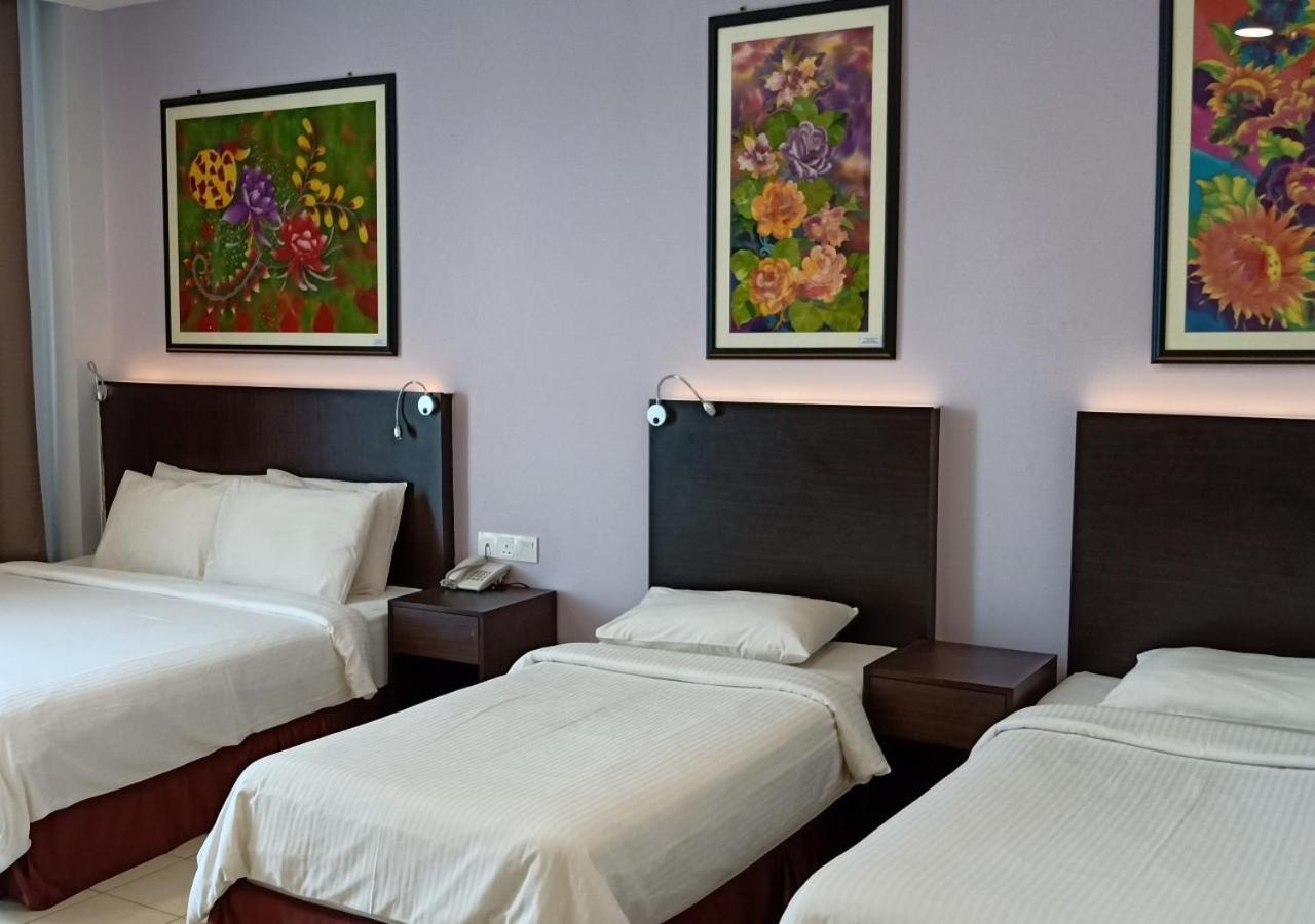 Hotel Desaru Penawar Esterno foto